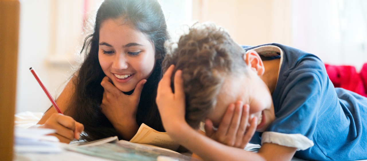 Enfant découragé à l'école
