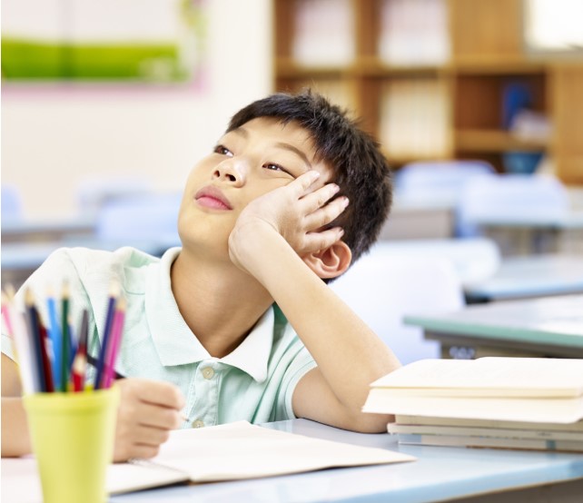 enfant en manque d'attention